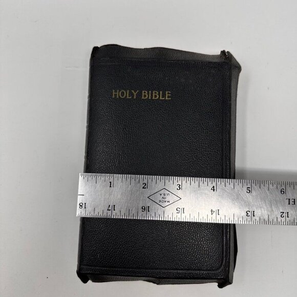 1929 HOLY BIBLE STANDARD EDITION International Council of Religious Education - Picture 7 of 10